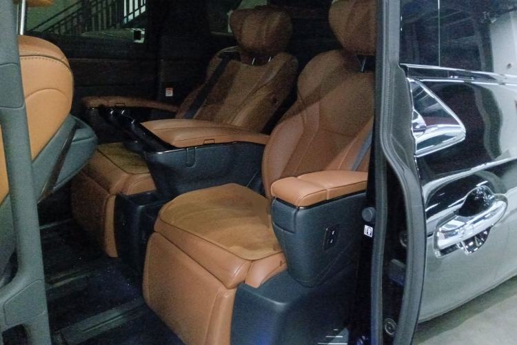 Used Toyota Vellfire 2024 Crown Dual-Engine 2.5L Ultimate Edition
