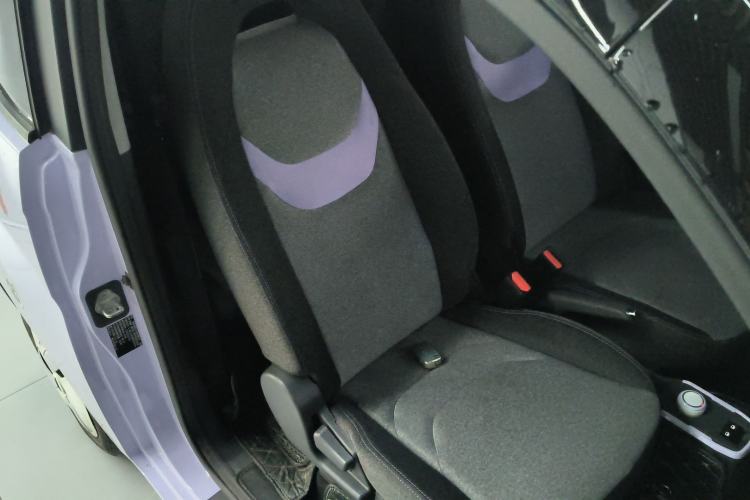 Used Chery QQ Ice Cream 2022 170km Sundae Phosphate Lithium-Ion Right Front Seat