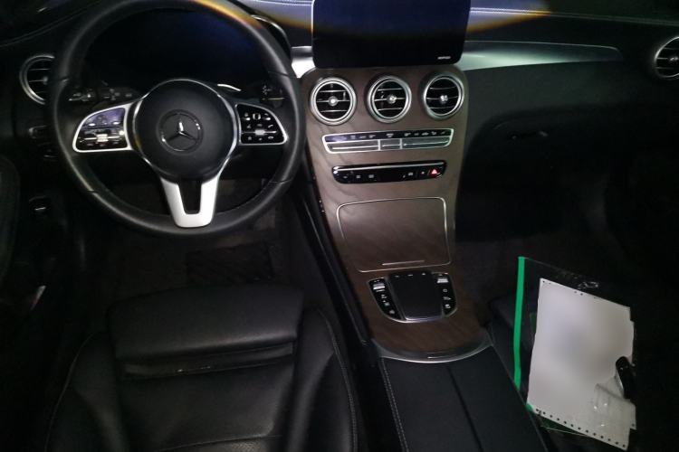 Used Mercedes-Benz GLC 2020 Facelift GLC 300 L 4MATIC Dynamic Edition Center Console