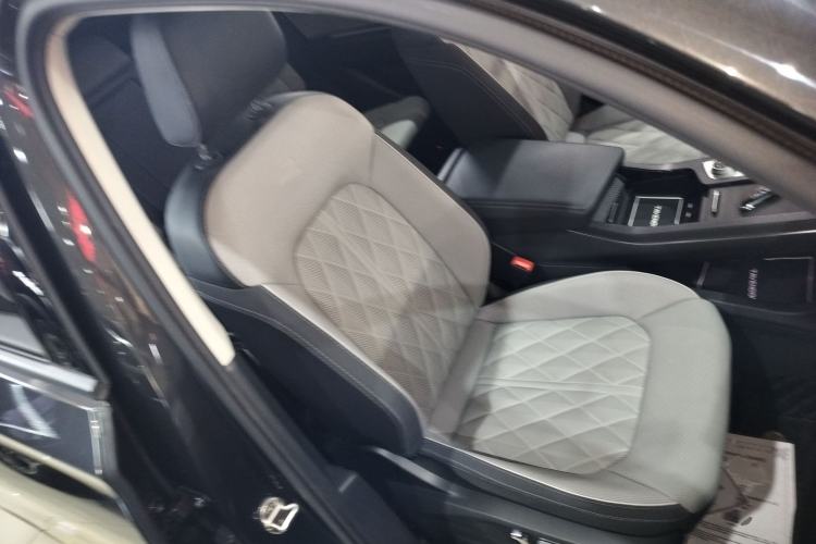 Used Volkswagen Tavendor 2023 380TSI Four-Wheel Drive R-Line Cruise Edition