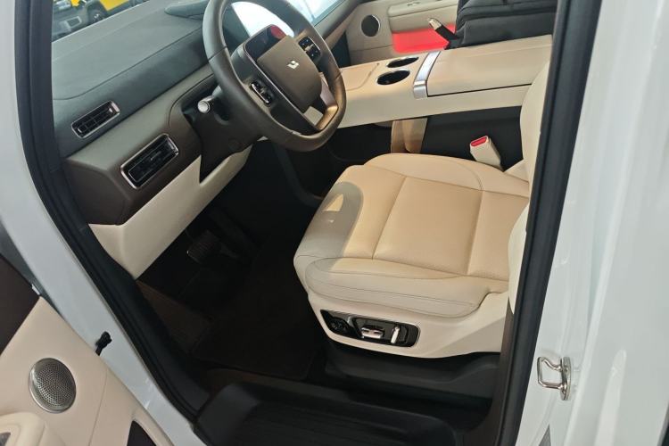 Used Li Auto MEGA 2024 Ultra Model