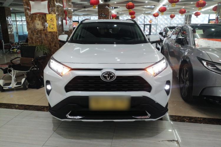 Used Toyota RAV4 2023 2.0L CVT Two-Wheel Drive Fashion Edition Front