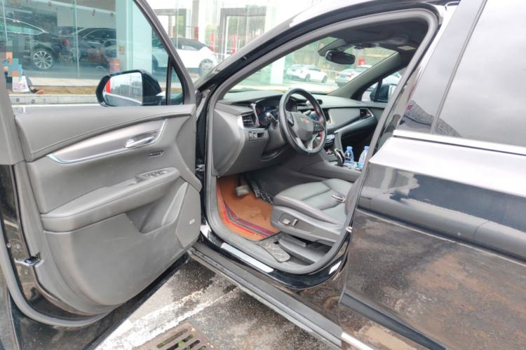 Used Cadillac XT6 2022 2.0T Six-Seater Four-Wheel-Drive Luxury Version