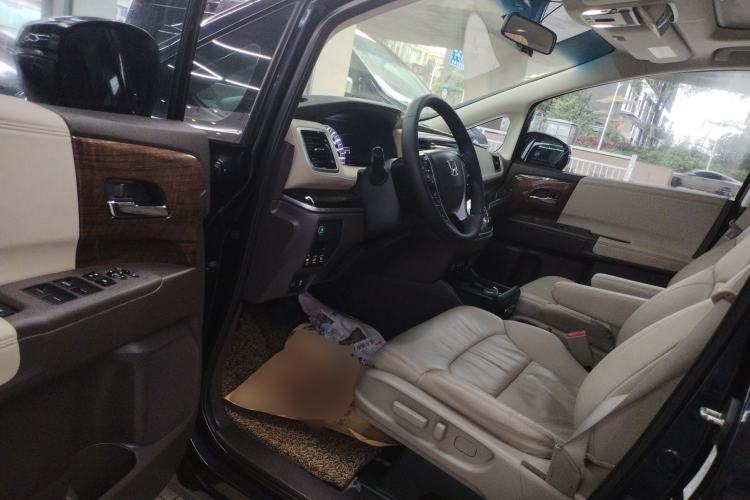 Used Honda Odyssey 2015 2.4L Luxury Edition
