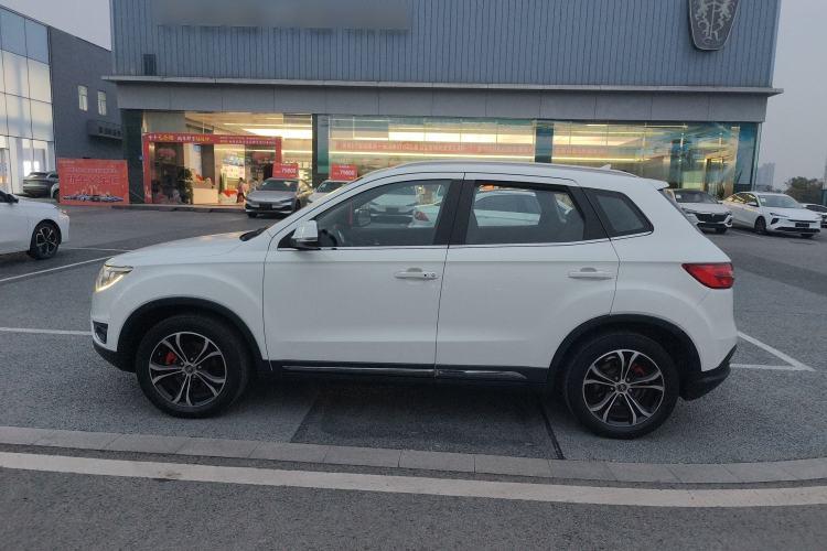 Used FAW Senya R7 2016 1.6L Automatic Prestige Model
