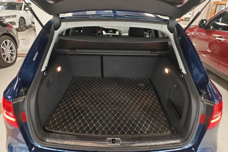 Used Audi A4 2014 40 TFSI allroad quattro plus version Trunk