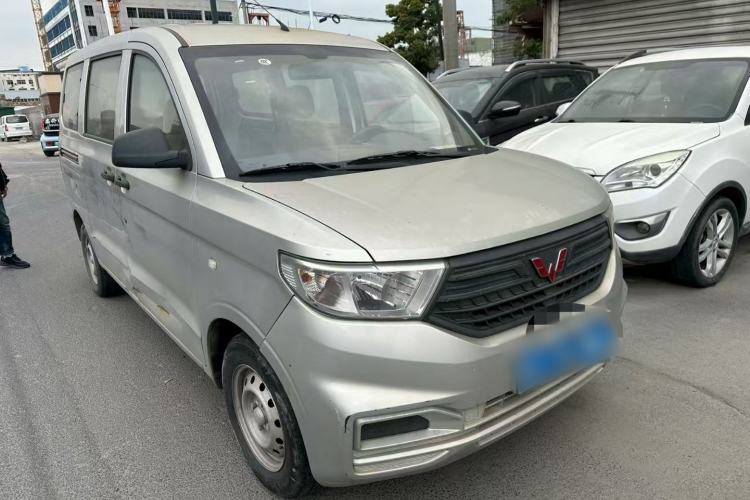 Used Wuling Hongguang V 2019 1.5L Jingqu Version China VI LAR Front Right 45 Deg