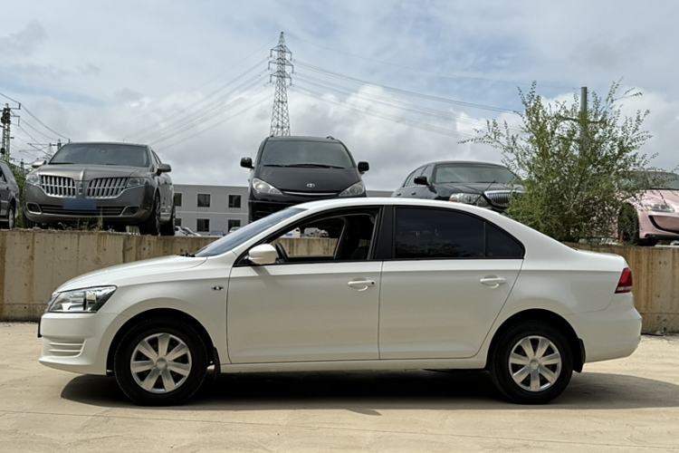 Used Volkswagen Santana 2015 1.4L Manual Fashion Edition Exterior 3