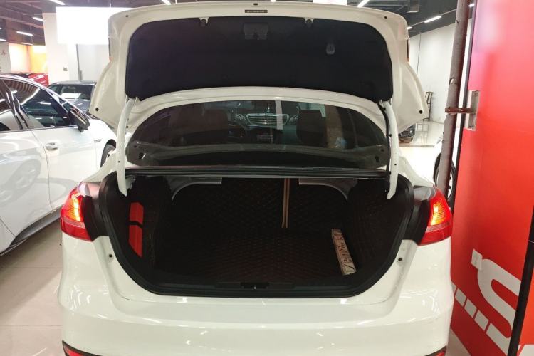 Used Ford Focus 2017 Sedan 1.6L Automatic Comfort Plus SmartDrive Edition
