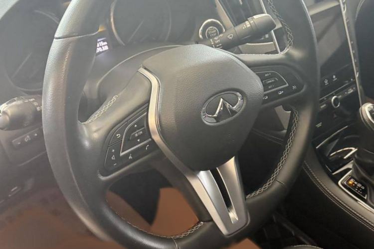 Used Infiniti Q50L 2018 2.0T Enjoyment Version China VI Standard