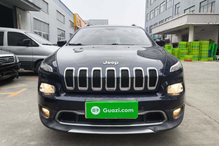Used Jeep Cherokee 2017 2.0L Superior Edition