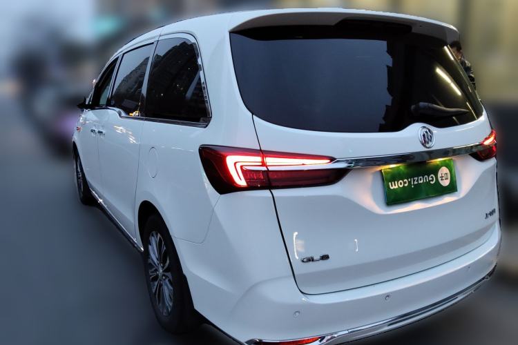 Used Buick GL8 2023 Facelifted Land Cruiser Executive Luxury Version