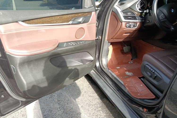 Used BMW X5  Driver Seat