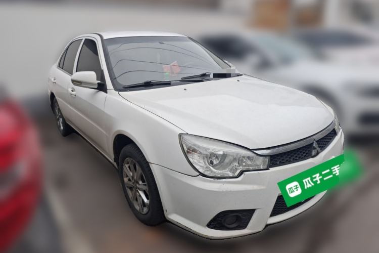 Used Soueast V3 Lingyue 2012 Revised Version 1.5L Manual Luxury Edition