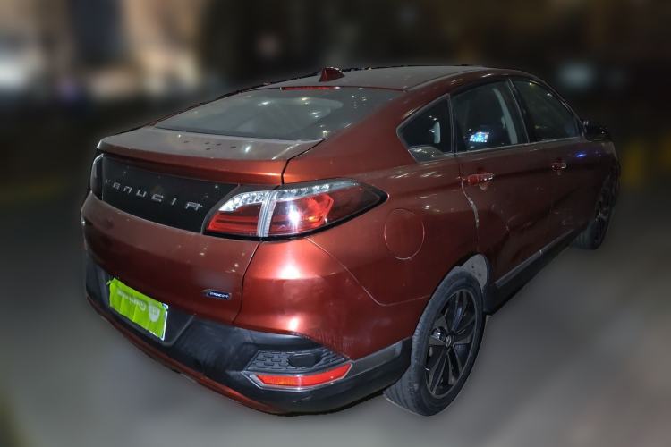 Used Venucia T90 2017 2.0L CVT Fashion Edition
