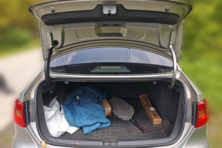 Used Volkswagen Sagitar 2012 1.6L Manual Fashion Edition