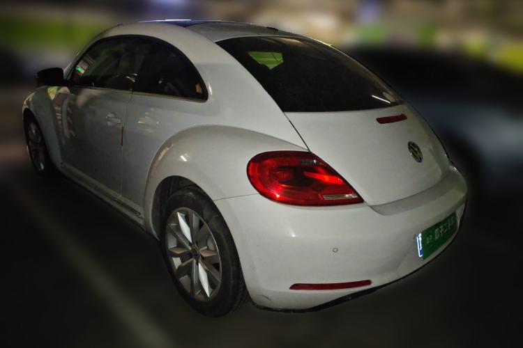 Used Volkswagen Beetle 2015 180TSI model
