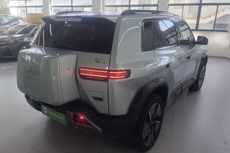 Used Formula Leopard Titanium 3 2025 501KM All-Wheel Drive Intelligent Driving Ultra Version Exterior 5