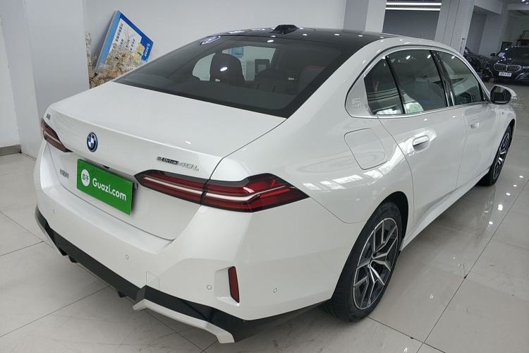 Used BMW i5 2025 eDrive 40L M Sport Package Rear Right 45 Deg