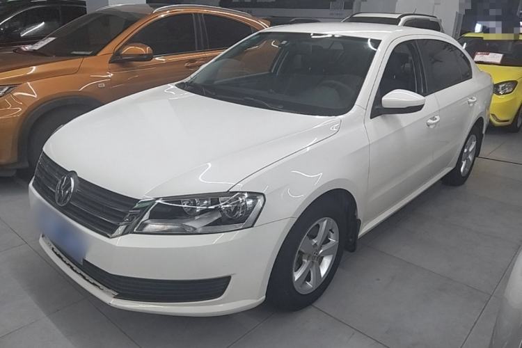 Used Volkswagen Lavida 2013 Revised Classic 1.6L Automatic Fashion Edition