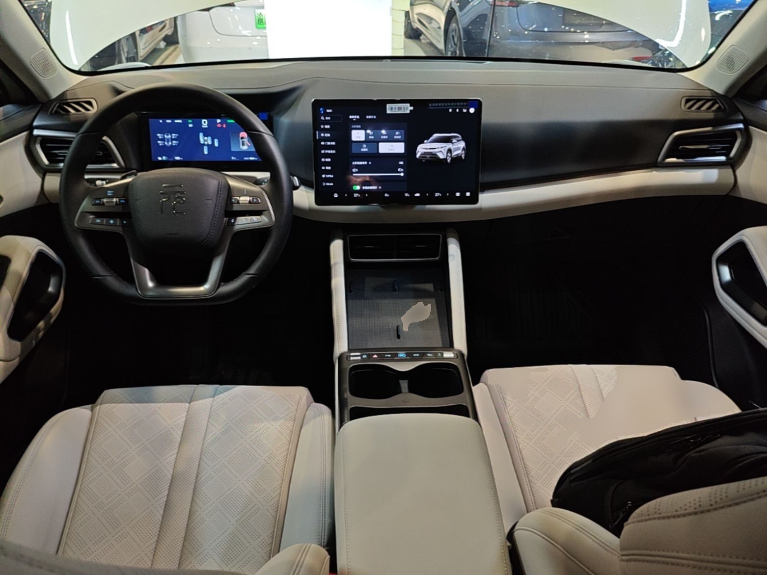 BYD Yuan UP 2025 Intelligent Driving Version 401 KM Dynamic Edition — снимка 12