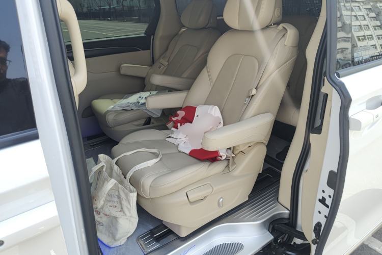 Used Buick GL8 2022 ES Landtrek 653T Luxury Edition