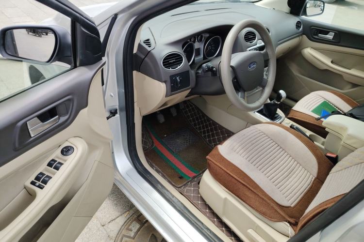 Used Ford Focus 2011 Sedan 1.8L Manual Classic Model Driver Seat