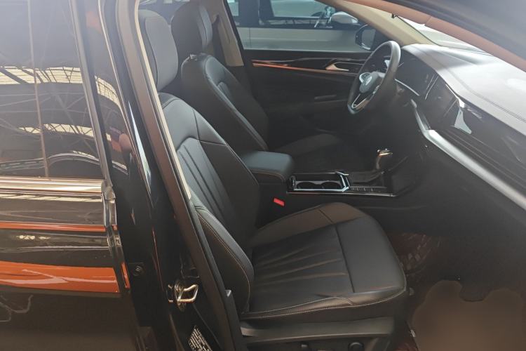 Used Volkswagen Passat 2025 Premium Version 380TSI Dragon Edition