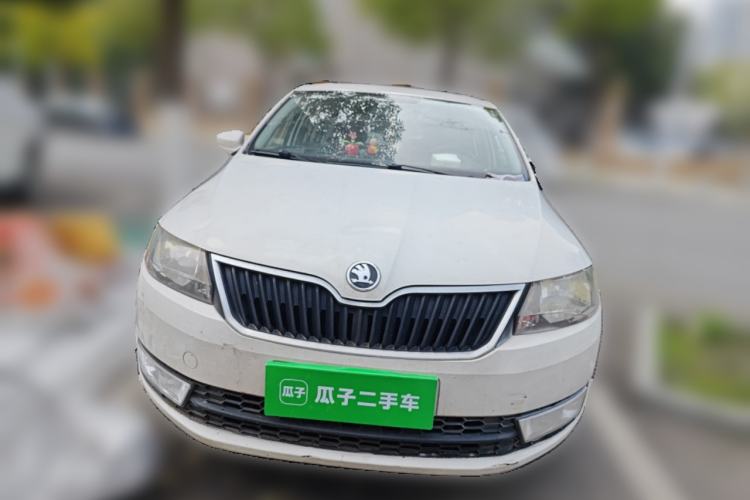 Used Skoda Rapid 2013 1.6L Automatic Smart Selection Model