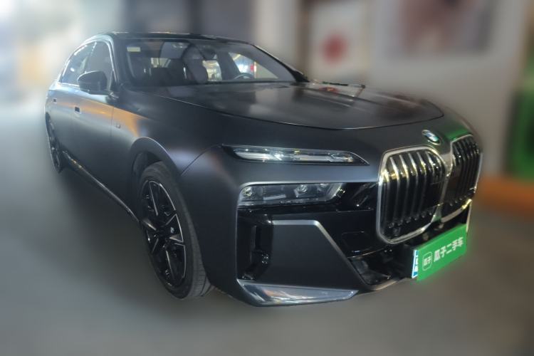 Used BMW 7 Series 2023 740Li Luxury Edition M Sport Package Front Right 45 Deg