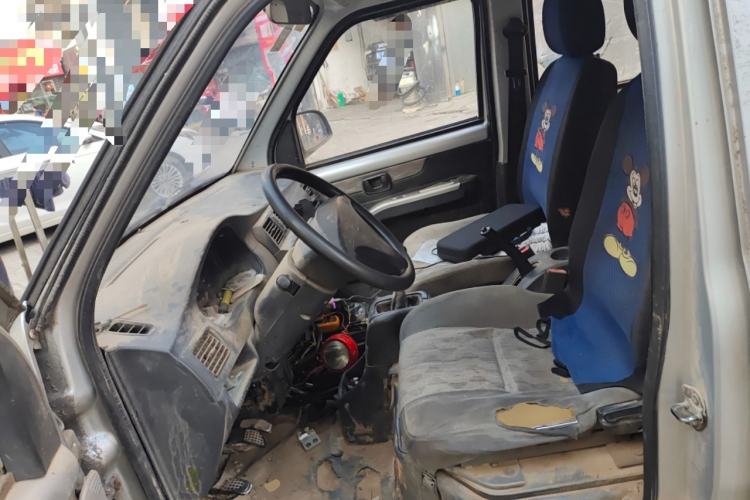 Used Wuling Rongguang 2014 1.2L S Base Model
