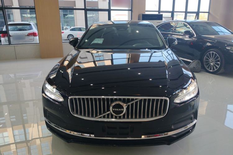 Used Volvo S90 2025 B5 Zhiyuan Luxury Edition
