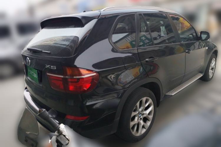 Used BMW X5 2011 xDrive35i Luxury Model Rear Right 45 Deg