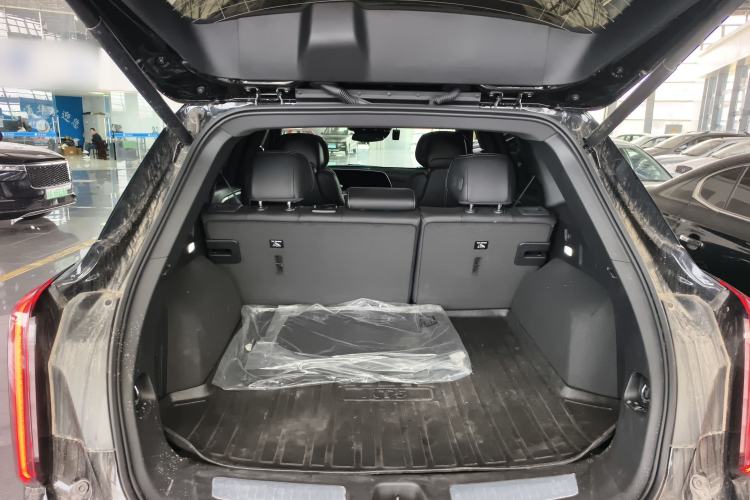 Used Cadillac XT5 2026 Model 2.0T Luxury Edition Trunk