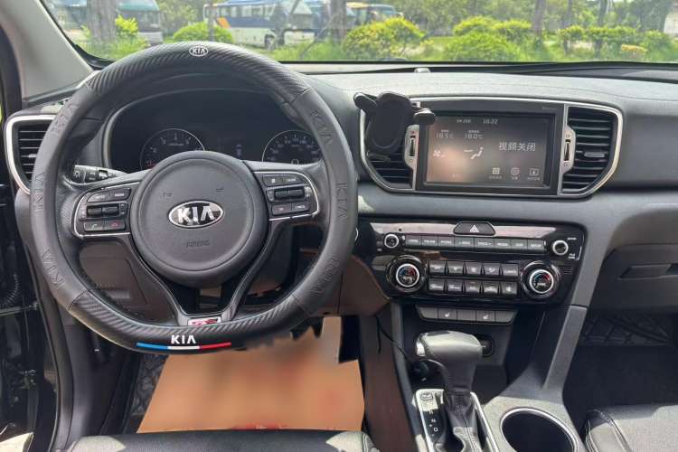 Used Kia KX5 2017 1.6T Automatic Two-Wheel Drive 15th Anniversary Special Edition DLX
