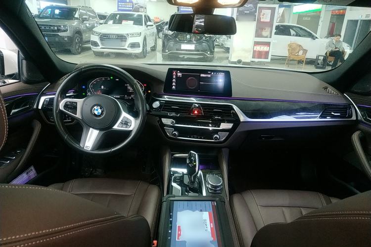 Used BMW 5 Series 2020 525Li M Sport Package Center Console