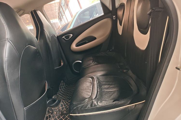 Used Wuling Bingo 2023 203km Light Edition Left Rear Seat