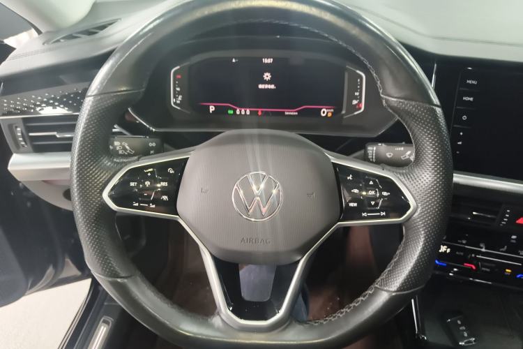 Used Volkswagen Passat 2022 330TSI Starry Luxury Edition Steering Wheel