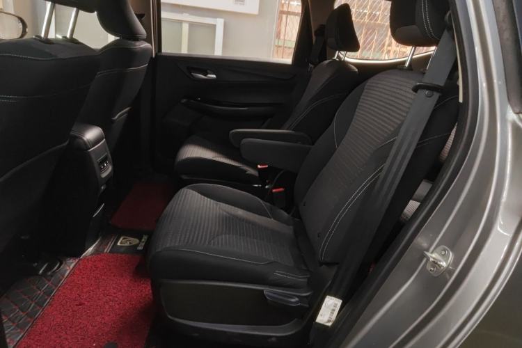 Used Baojun 730 2019 1.5L Manual Fashion Model 7-seater China VI