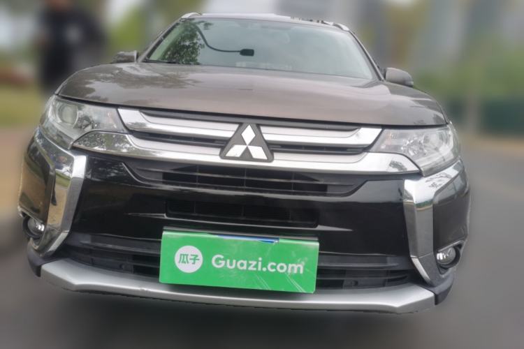 Used Mitsubishi Outlander 2018 2.0L Two-Wheel-Drive Jiale Edition 7-Seater