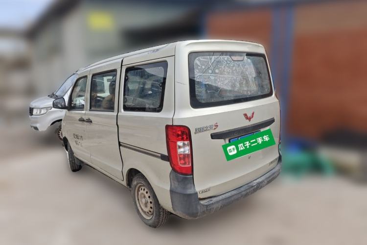 Used Wuling Zhiguang 2015 1.2L S Practical Model LSI Rear Left 45 Deg