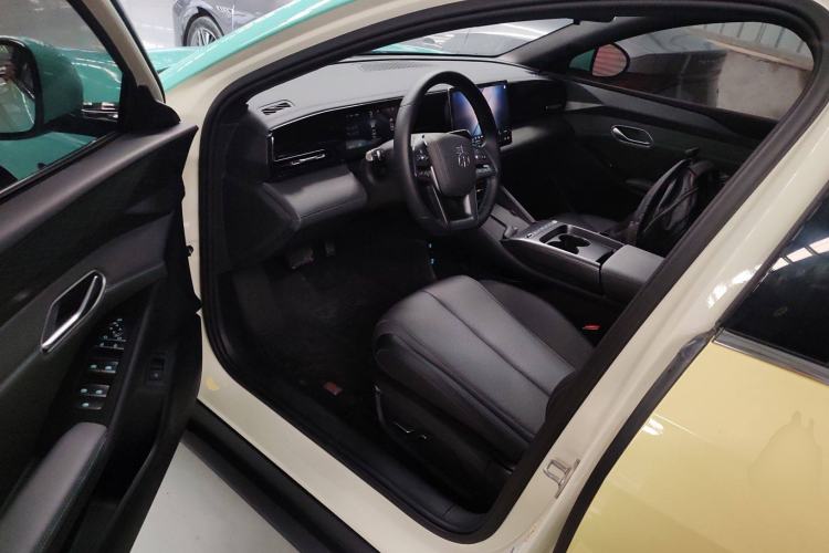 Used BYD Qin L 2025 EV 545KM Beyond Version
