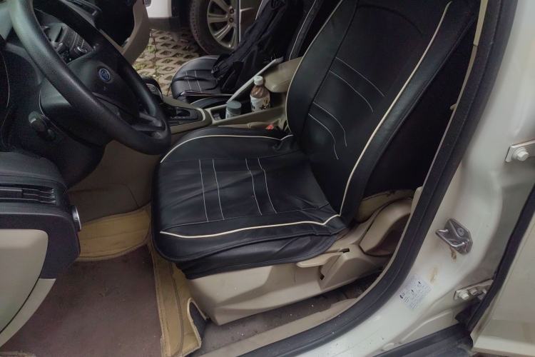 Used Ford Focus 2015 Sedan 1.6L Automatic Comfort Model
