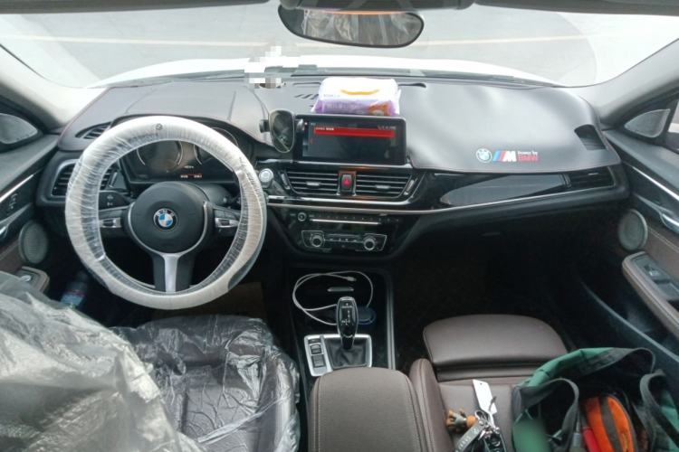 Used BMW 1 Series 2021 120i M Sport Night Edition Center Console