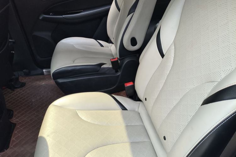 Used Baojun 730 2017 1.5T DCT Fashion Edition 7-Seater China V Emission Standard