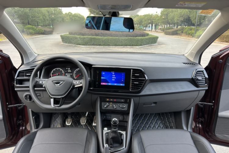 Used Jetta VS5 2019 280TSI Manual Enjoyment Model
