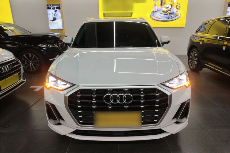 Used Audi Q3 2021 35 TFSI Fashion Dynamic Model