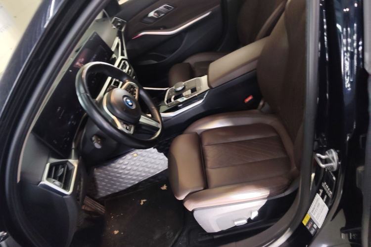 Used BMW i3 2022 eDrive 35 L
