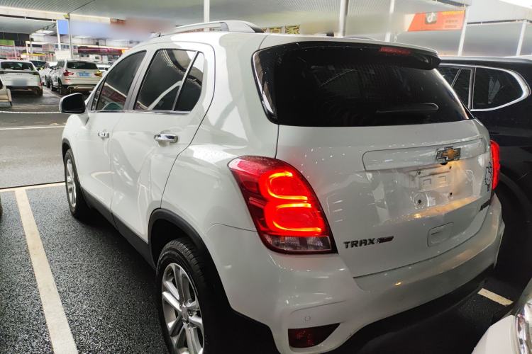Used Chevrolet Trax 2017 1.4T Automatic All-Wheel-Drive Flagship Model Rear Left 45 Deg