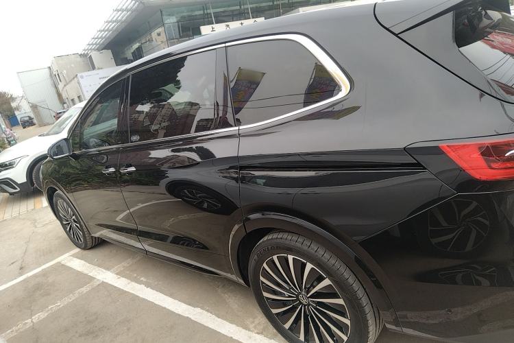 Used Volkswagen Viloran 2024 380TSI Premium Edition